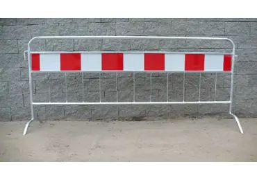 Mobile Metallschranke ROAD GUARD mit | ohne Folie – Länge 200 cm